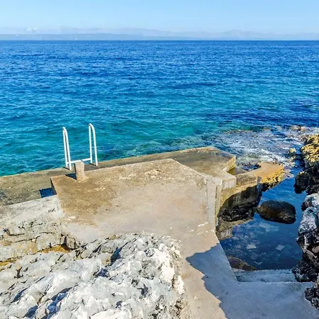 Seafront Marija-three Bedroom With Sea View Vakantiehuis Prigradica