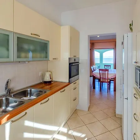 度假居 Seafront Marija-three Bedroom With Sea View *
