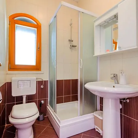 Seafront Marija-three Bedroom With Sea View *