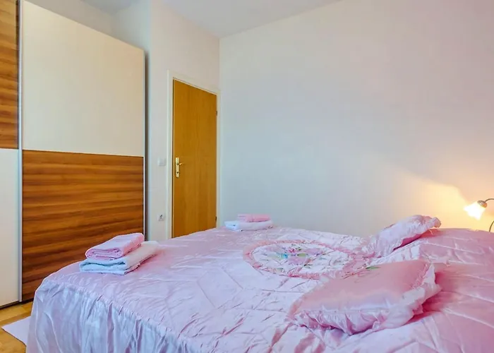 Seafront Marija-three Bedroom With Sea View بيت للعطل